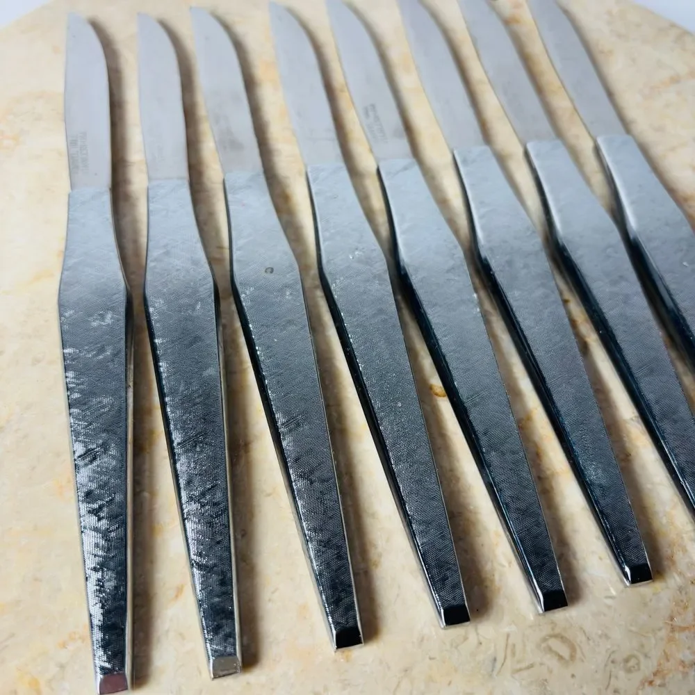 Carvel Hall Knives‎ 8 Steak Knives Stainless Steel Knives Vintage Knives